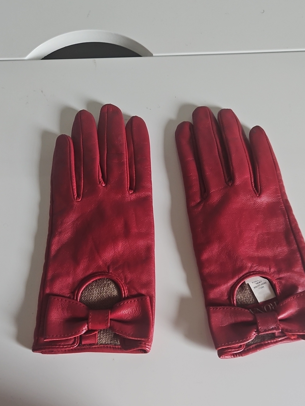 Women’s Red Leather Bow Accent Gloves